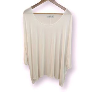 Abercrombie and Fitch Top Dolman Sleeves White One Size